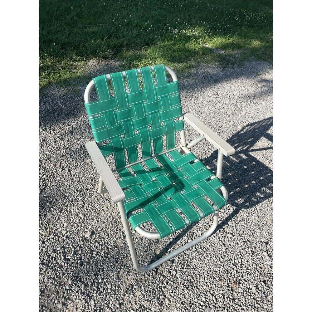 Vtg Green Aluminum Lawn Chair 90s Light Folding Webbed Beach Sturdy 80s Retro